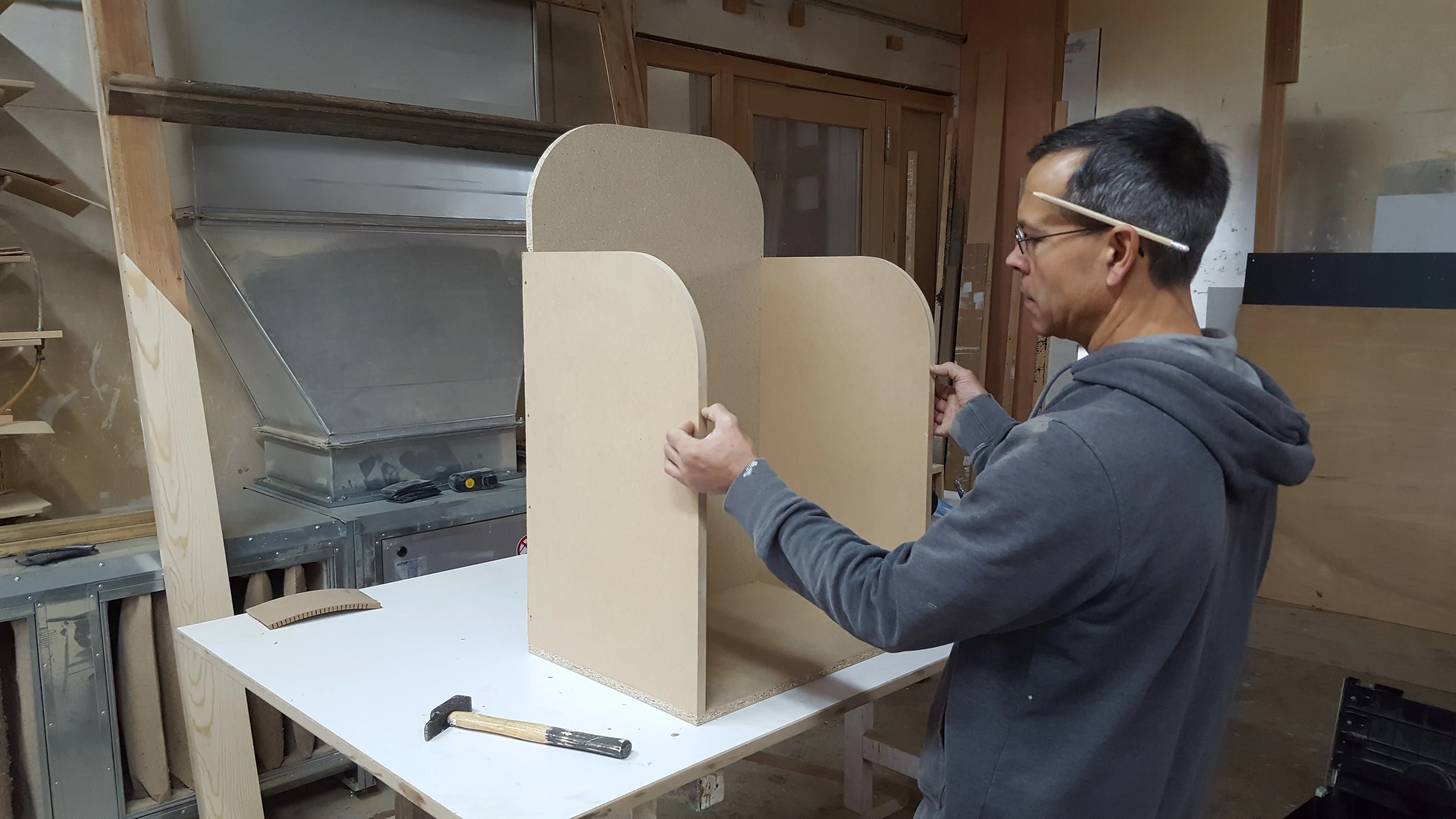 Assembling the housing structure