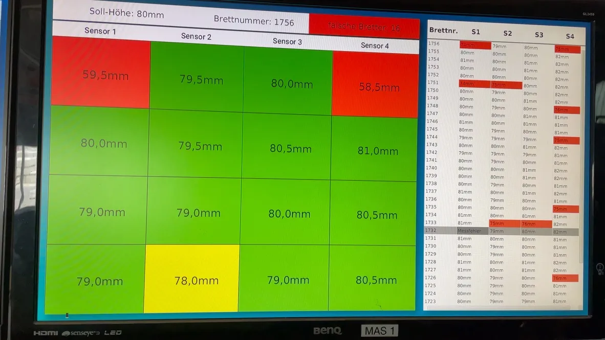 Operator station running the measurement UI on the production line
